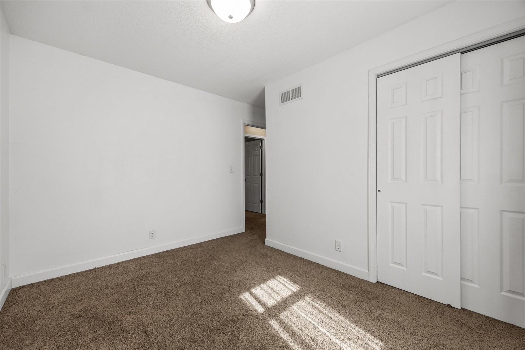 1004 Westwood Drive NW Cedar Rapids IA 52405