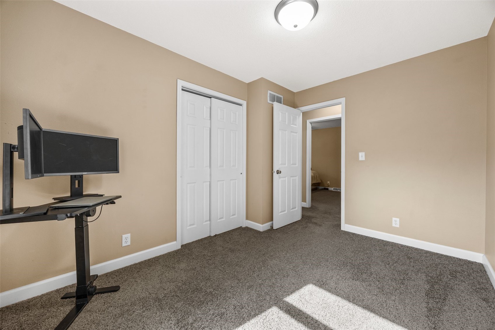 1004 Westwood Drive NW Cedar Rapids IA 52405