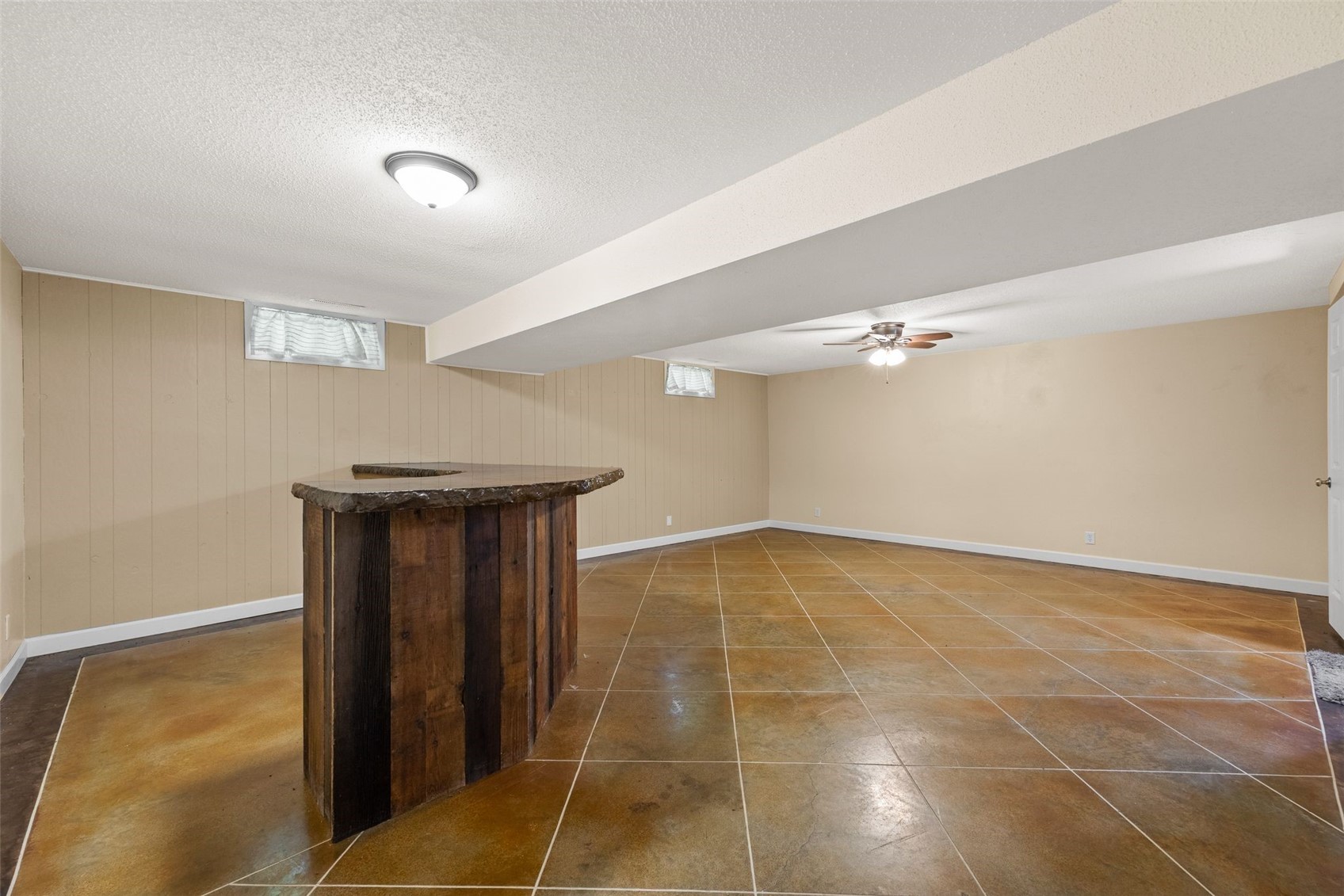 1004 Westwood Drive NW Cedar Rapids IA 52405