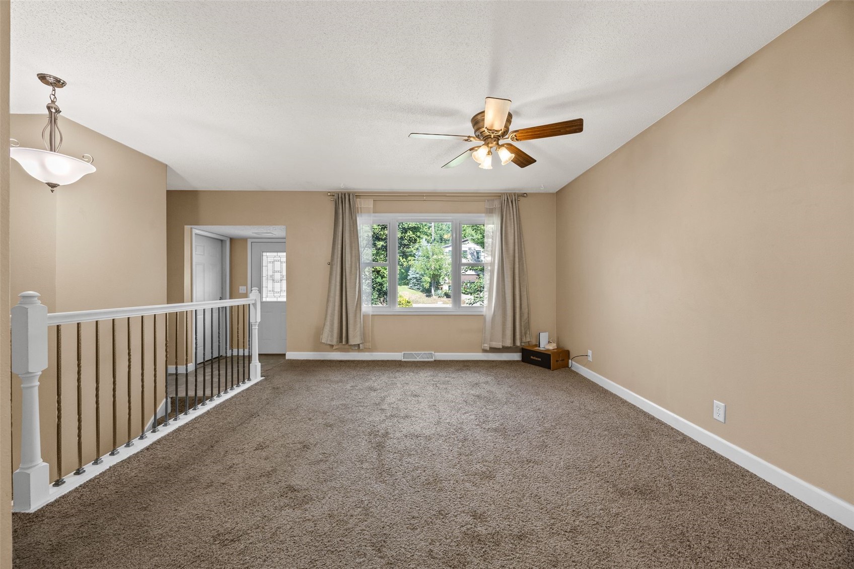 1004 Westwood Drive NW Cedar Rapids IA 52405