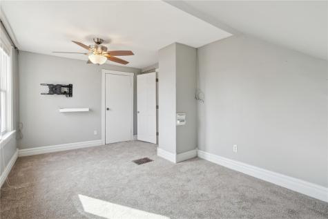 2021 Hamilton Street SW Cedar Rapids IA 52404