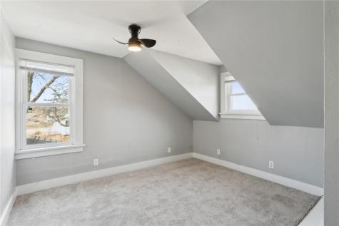 2021 Hamilton Street SW Cedar Rapids IA 52404