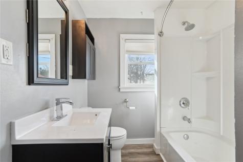 2021 Hamilton Street SW Cedar Rapids IA 52404