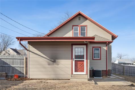 2021 Hamilton Street SW Cedar Rapids IA 52404