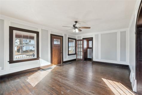 2021 Hamilton Street SW Cedar Rapids IA 52404