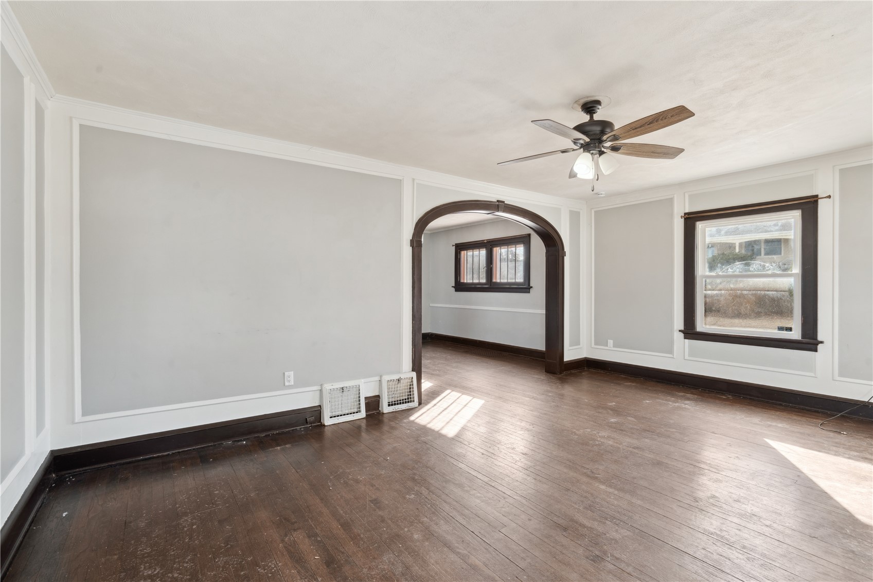 2021 Hamilton Street SW Cedar Rapids IA 52404
