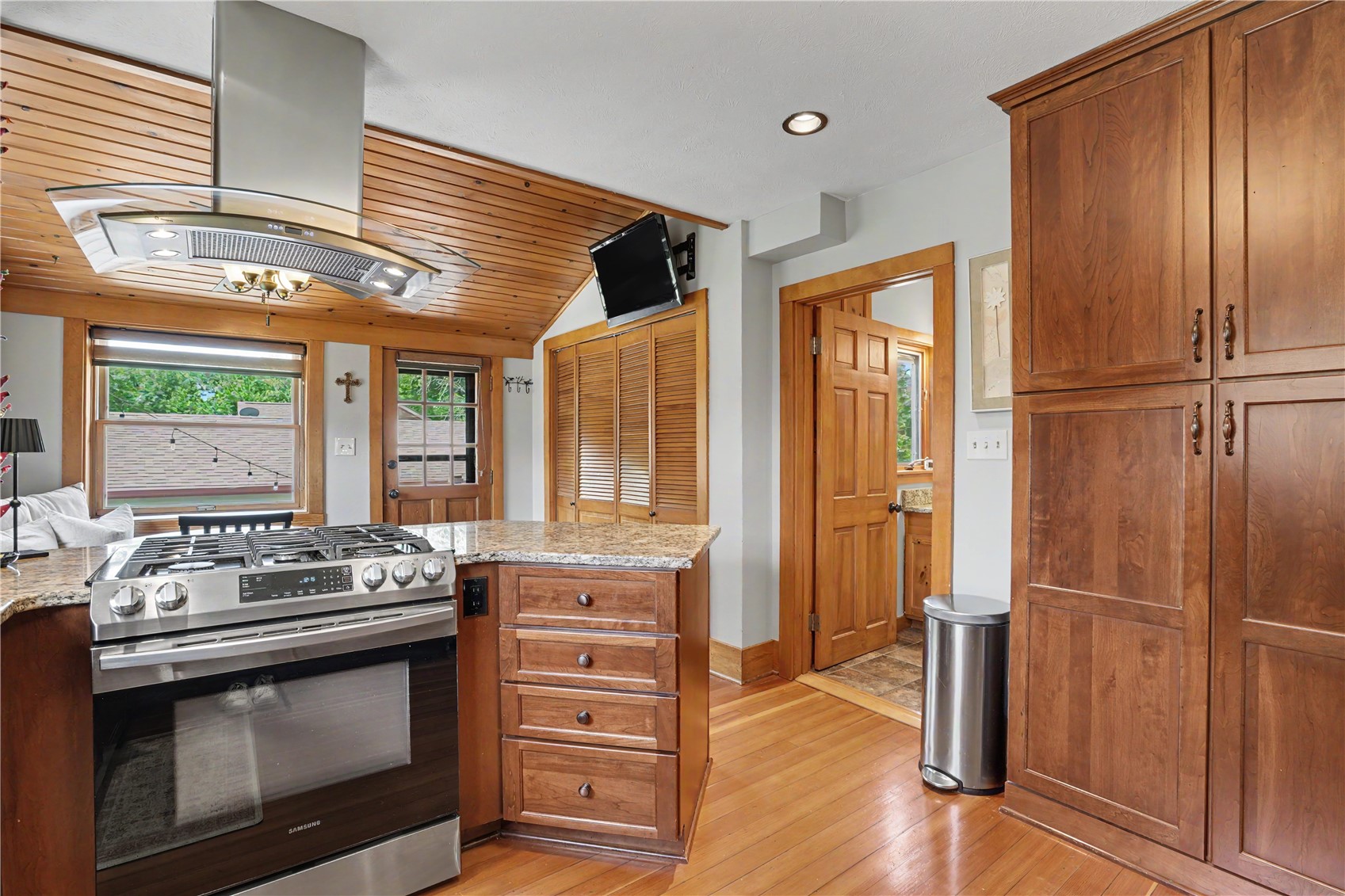 402 3rd Avenue SW Mt Vernon IA 52314