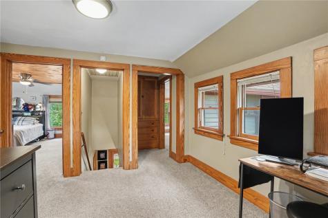 402 3rd Avenue SW Mt Vernon IA 52314