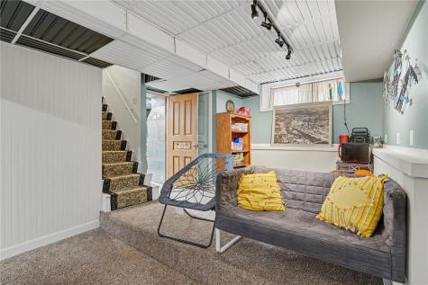 402 3rd Avenue SW Mt Vernon IA 52314