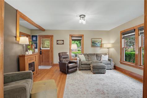 402 3rd Avenue SW Mt Vernon IA 52314