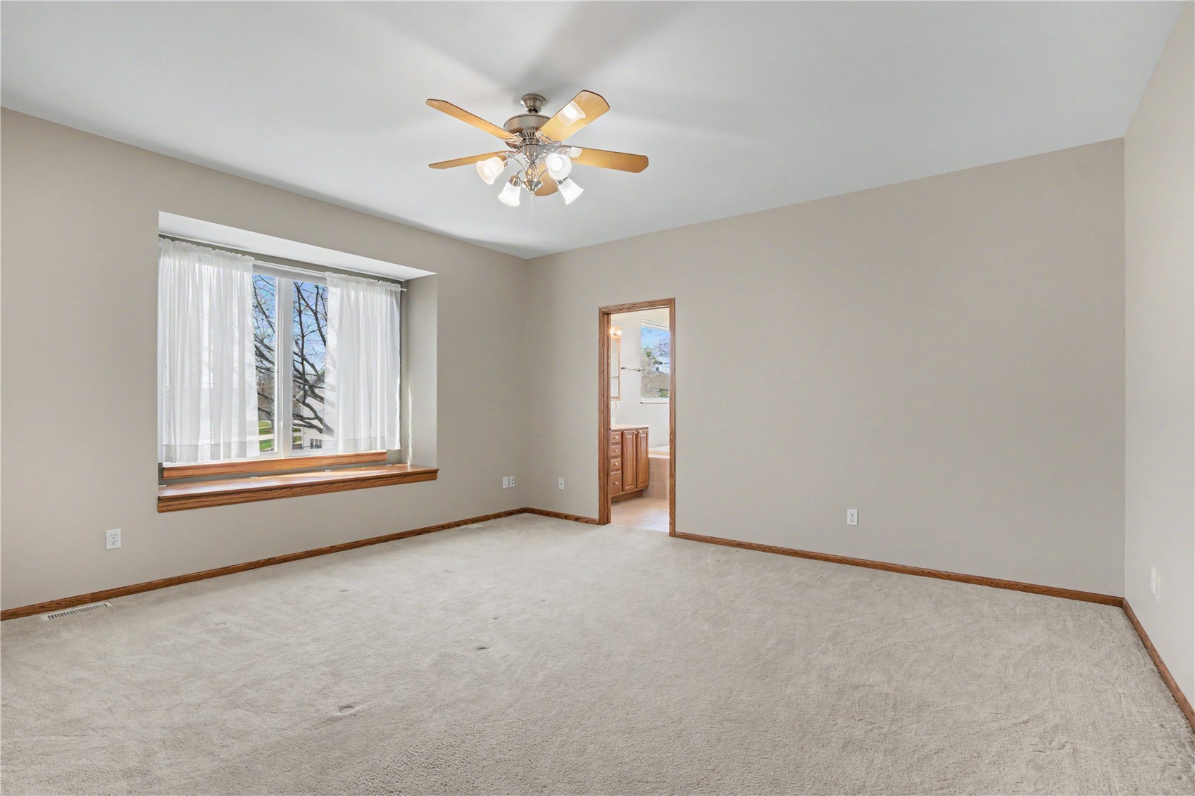 130 Bluff Drive Fairfax IA 52228