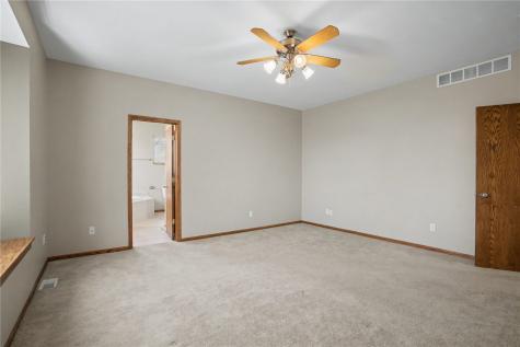 130 Bluff Drive Fairfax IA 52228