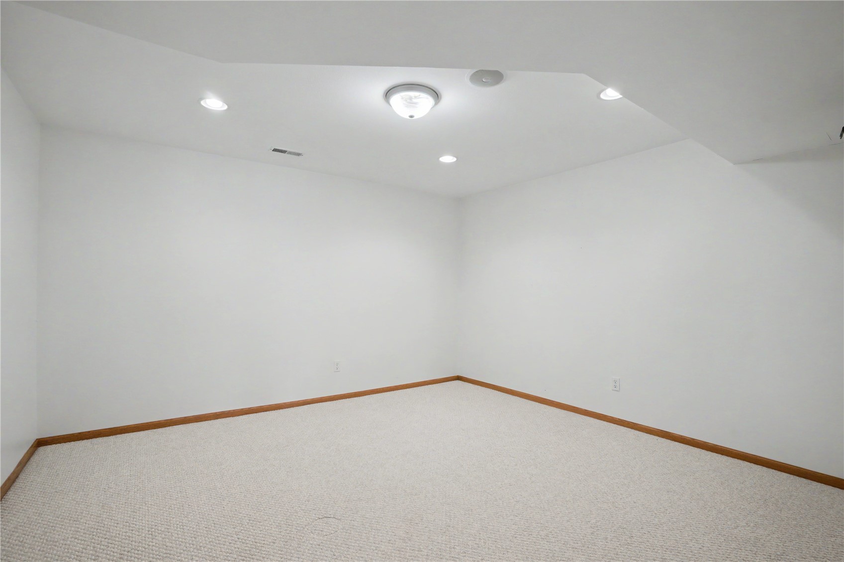 130 Bluff Drive Fairfax IA 52228