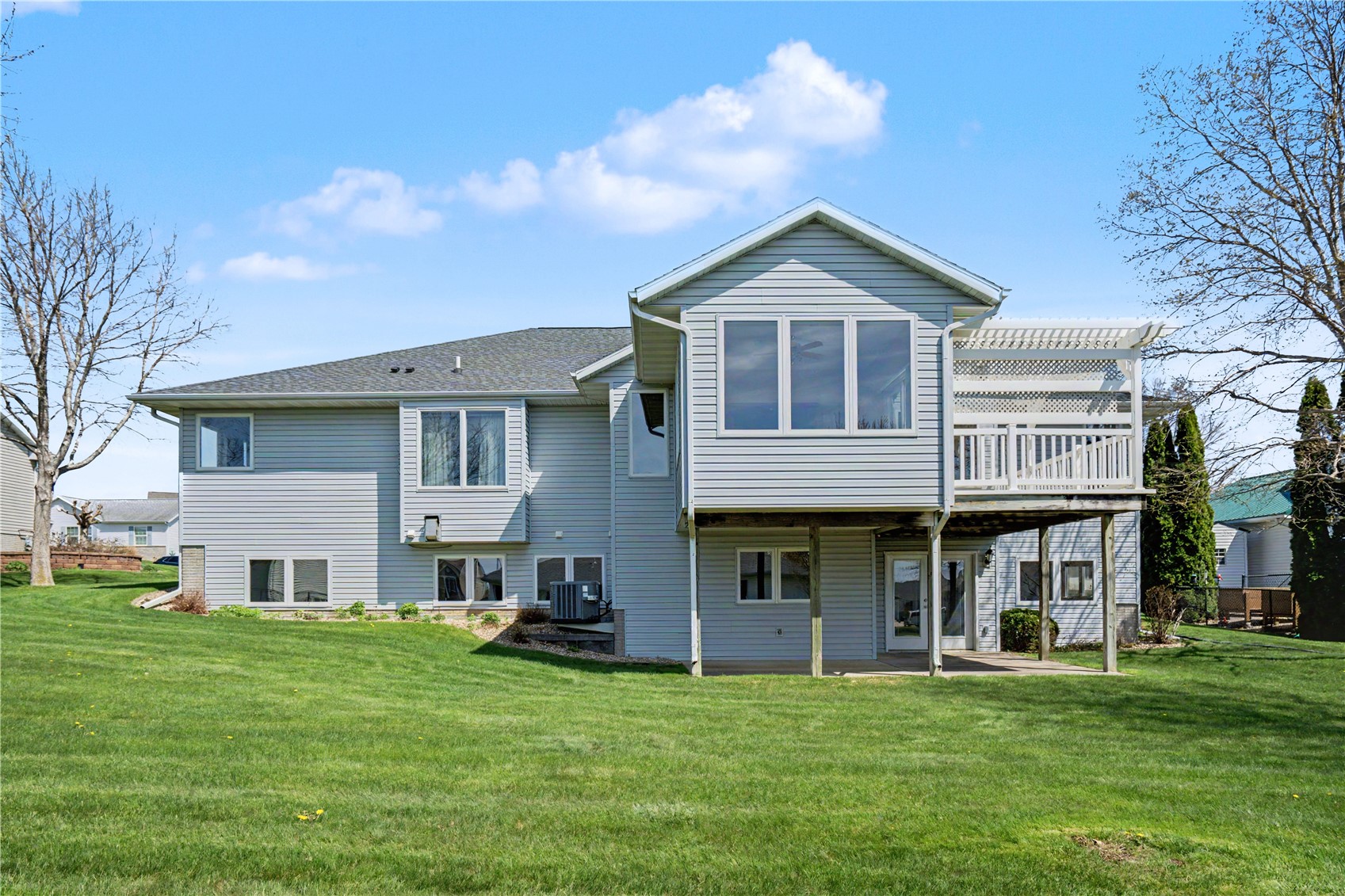 130 Bluff Drive Fairfax IA 52228