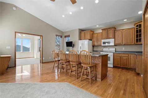 130 Bluff Drive Fairfax IA 52228