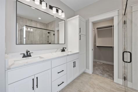 170 Pleasant Hill Drive NW Swisher IA 52338
