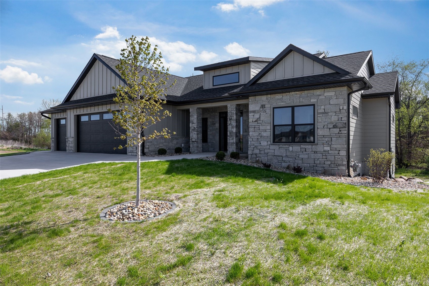 170 Pleasant Hill Drive NW Swisher IA 52338