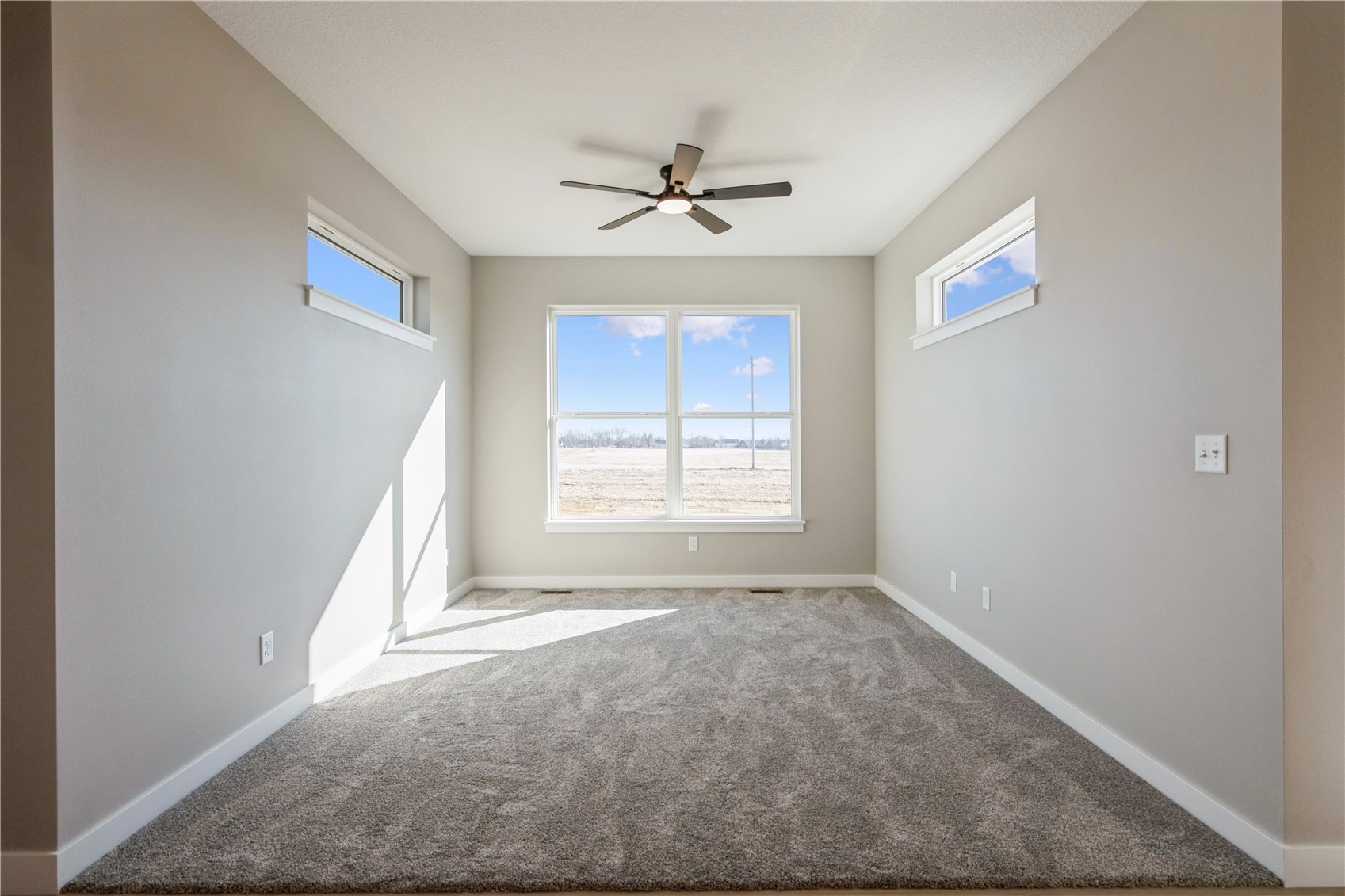 345 Dutch Drive Robins IA 52328