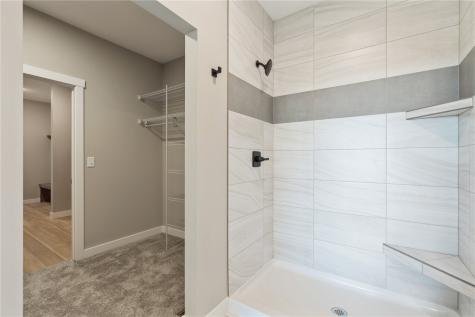 345 Dutch Drive Robins IA 52328