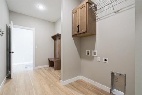 345 Dutch Drive Robins IA 52328