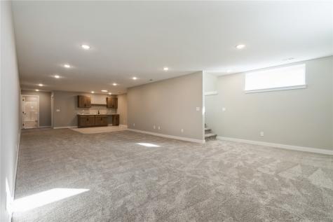 345 Dutch Drive Robins IA 52328