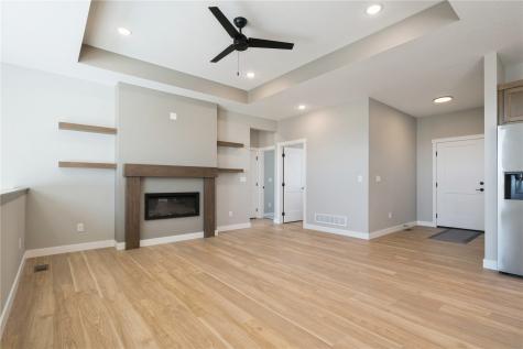 345 Dutch Drive Robins IA 52328
