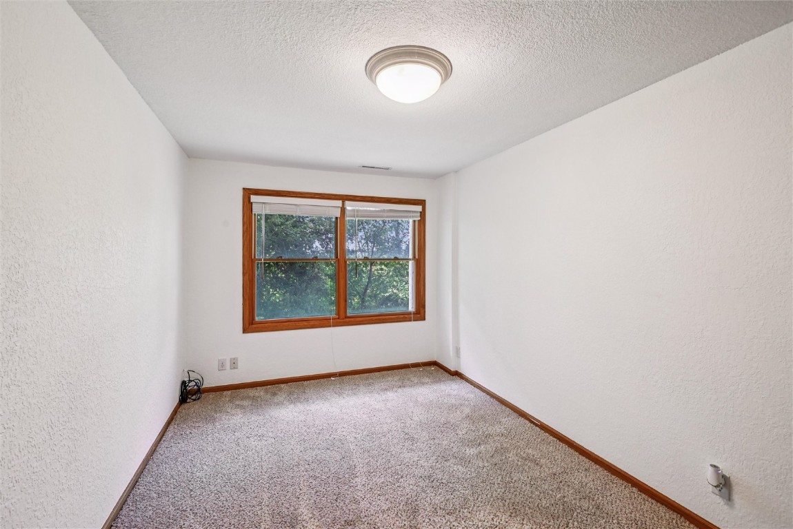 291 Crandall Drive NE Cedar Rapids IA 52402