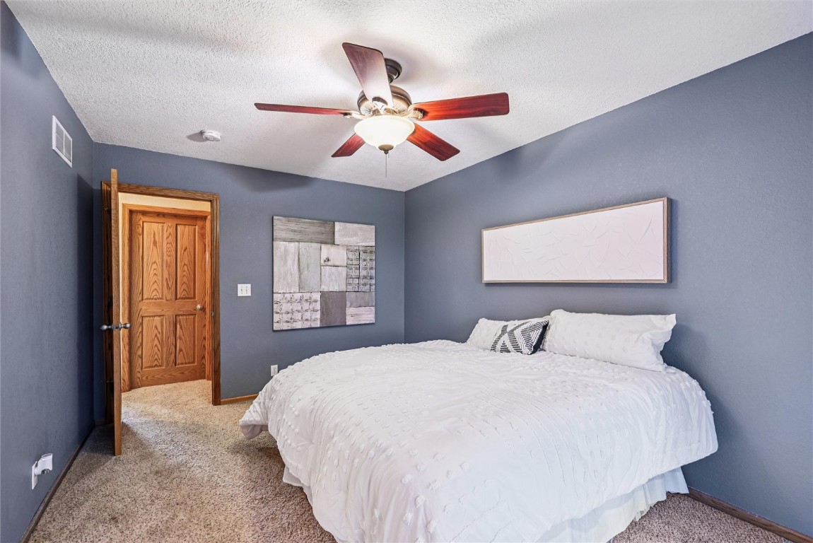 291 Crandall Drive NE Cedar Rapids IA 52402