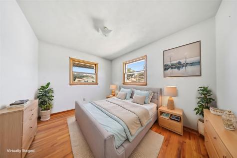 203 10th Avenue Hiawatha IA 52233