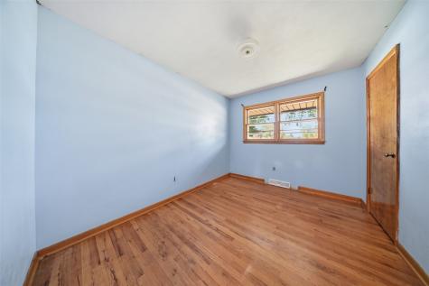 203 10th Avenue Hiawatha IA 52233