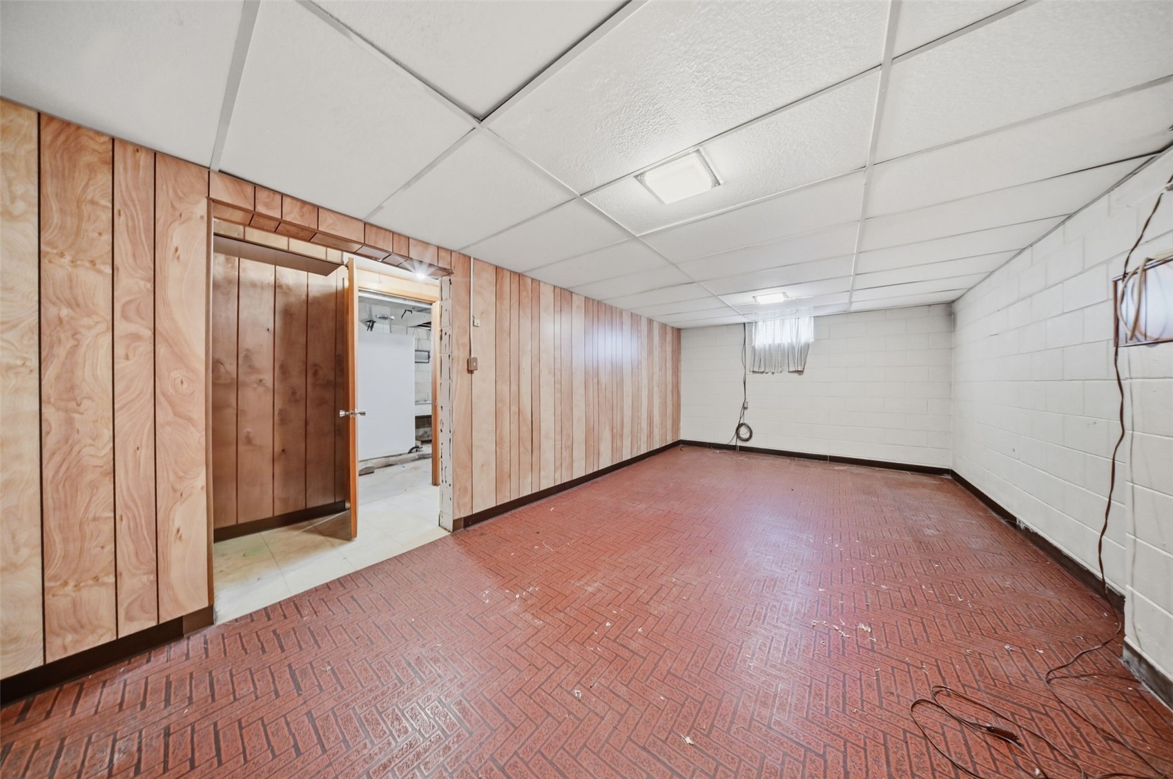 203 10th Avenue Hiawatha IA 52233