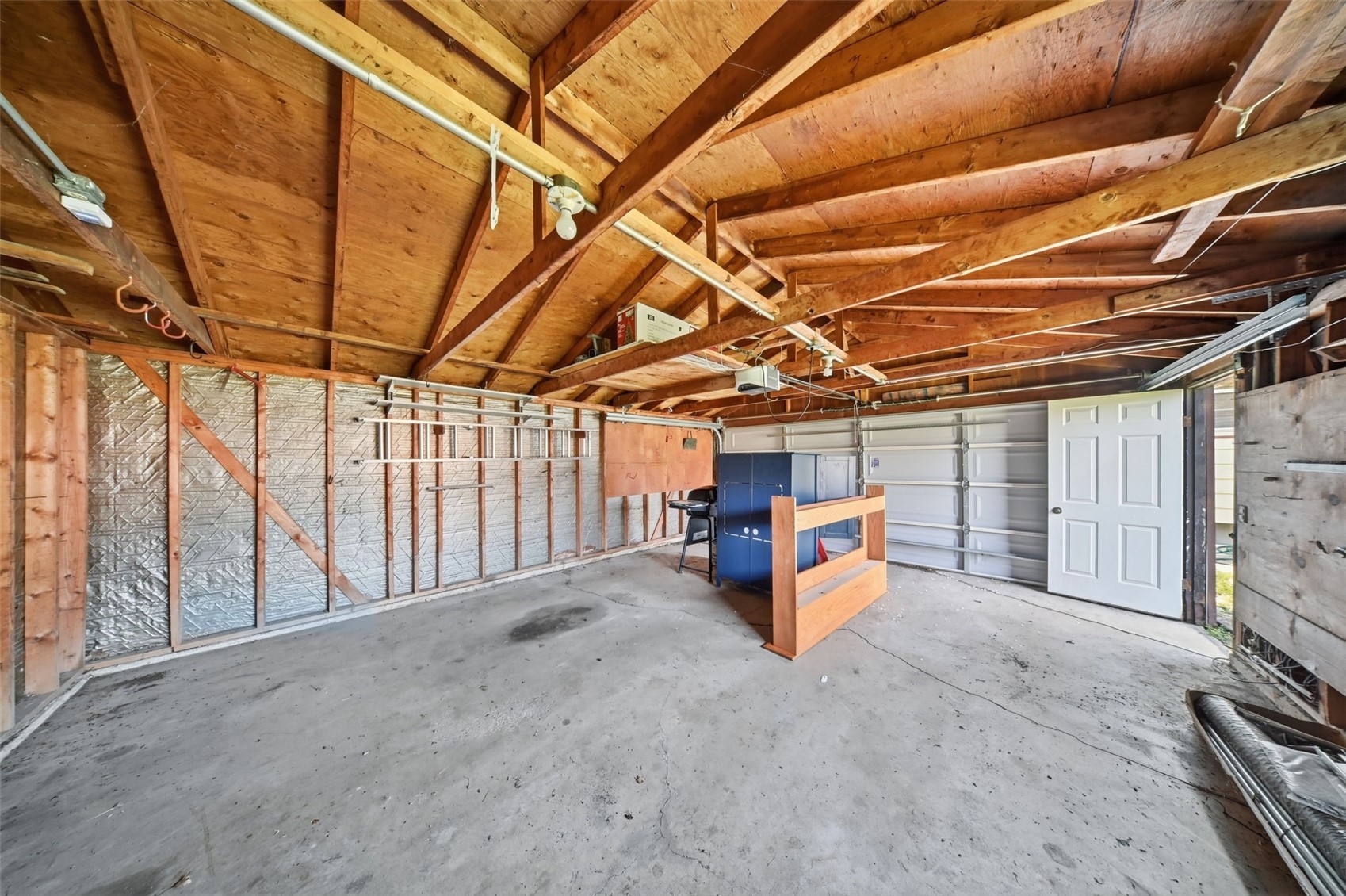 203 10th Avenue Hiawatha IA 52233