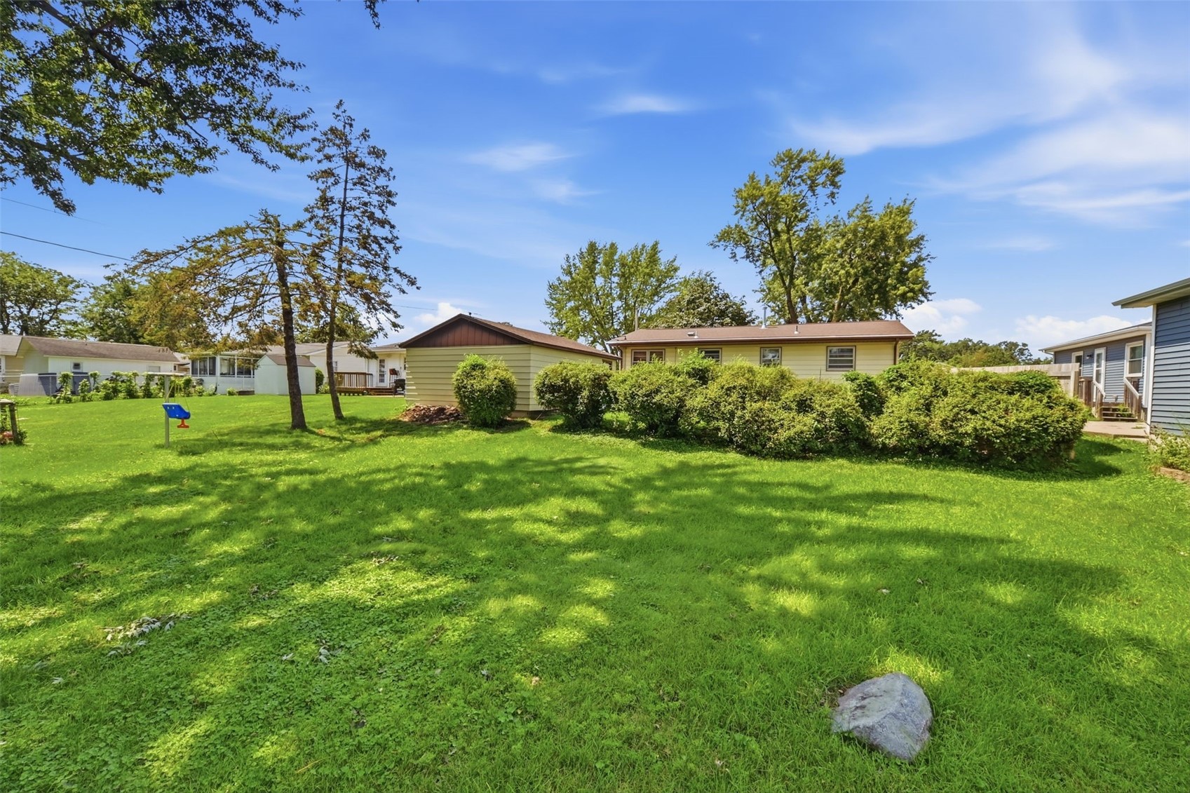 203 10th Avenue Hiawatha IA 52233
