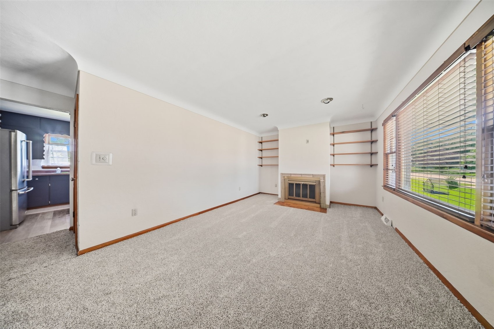 203 10th Avenue Hiawatha IA 52233
