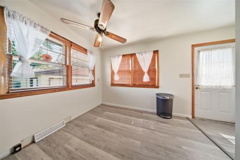 203 10th Avenue Hiawatha IA 52233