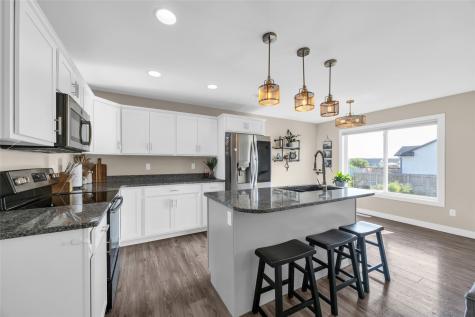 2239 Crestwood Lane Marion IA 50648