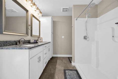 2239 Crestwood Lane Marion IA 50648