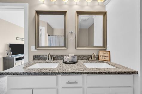 2239 Crestwood Lane Marion IA 50648