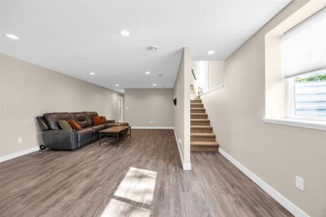 2239 Crestwood Lane Marion IA 50648