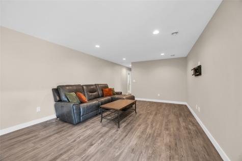 2239 Crestwood Lane Marion IA 50648