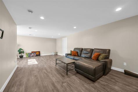 2239 Crestwood Lane Marion IA 50648