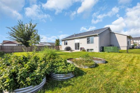 2239 Crestwood Lane Marion IA 50648