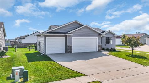 2239 Crestwood Lane Marion IA 50648