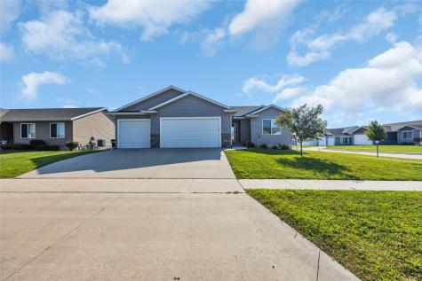 2239 Crestwood Lane Marion IA 50648