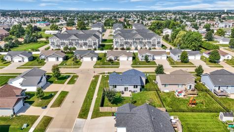 2239 Crestwood Lane Marion IA 50648
