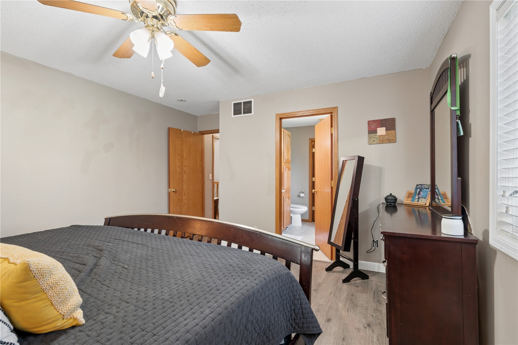 402 Windsor Drive Solon IA 52333