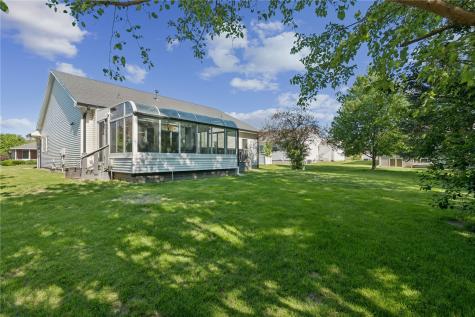 402 Windsor Drive Solon IA 52333