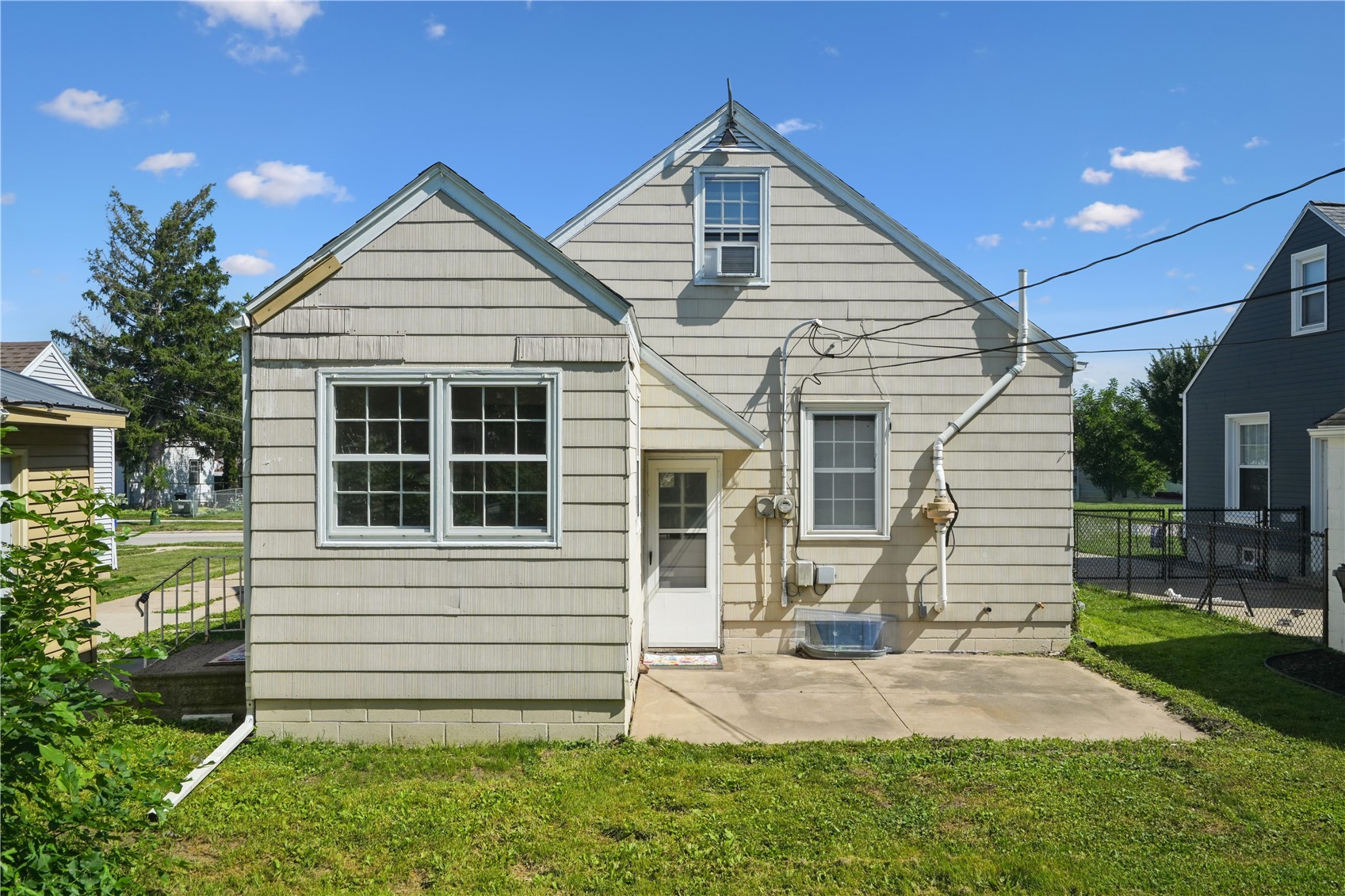 1824 Chandler Street SW Cedar Rapids IA 52404