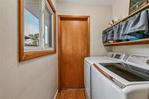 305 Main Street Palo IA 52324