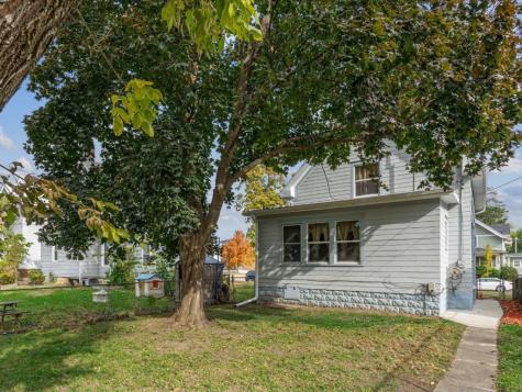 421 17th Street SE Cedar Rapids IA 52403